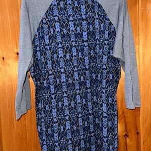LuLaRoe Blue Black Geometric Raglan Top